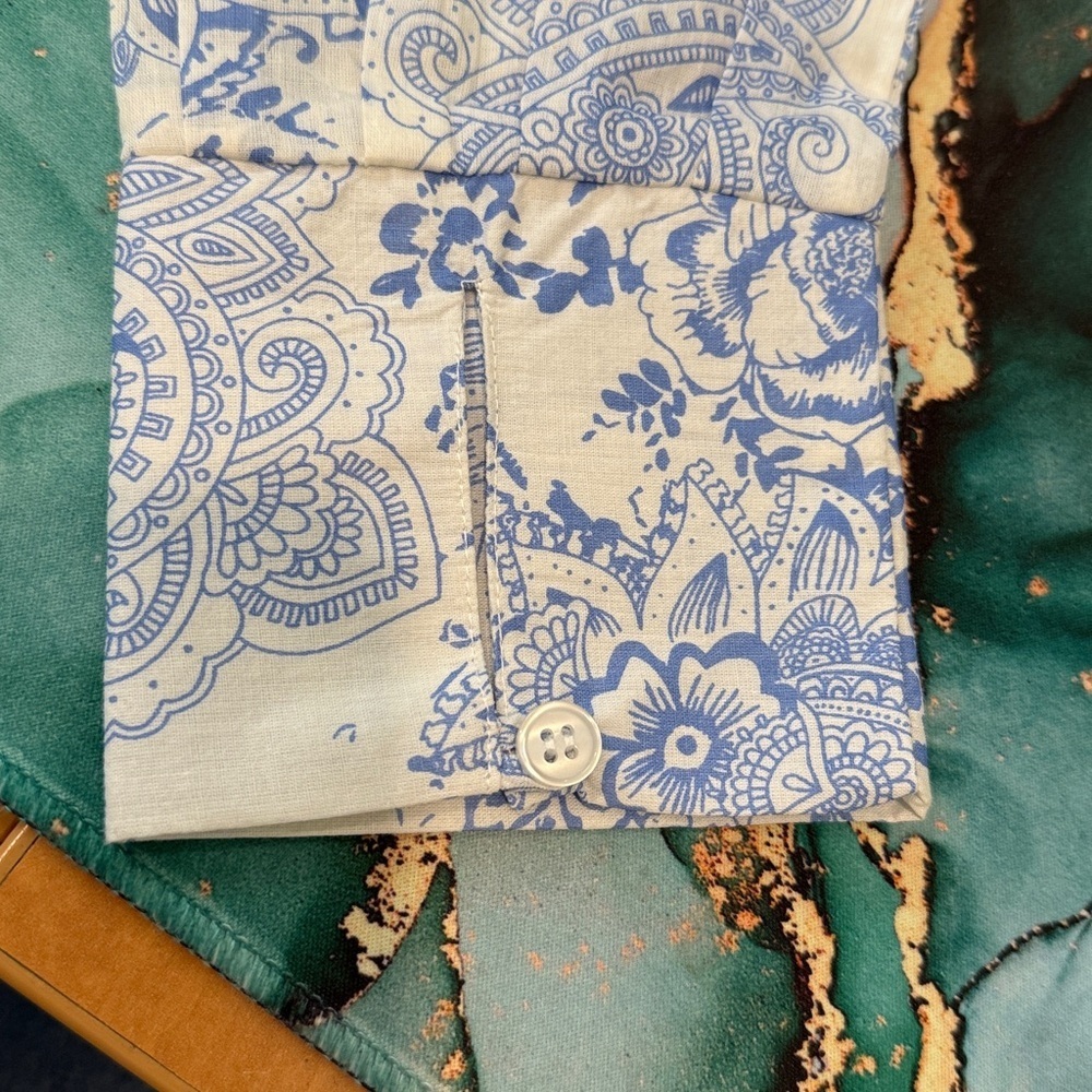 Charlie Paige Blue Paisley Cotton Blouse Medium NWT - Picture 9 of 9